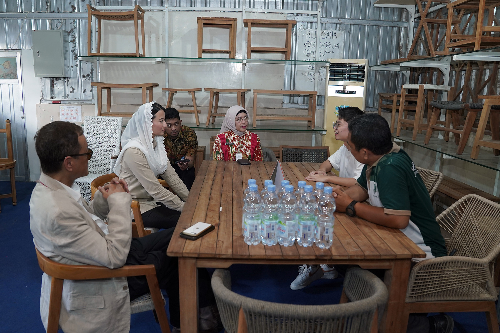 Wamendag Kunjungi UMKM Furnitur CV Padma Indoraya dan FTA Support Center Semarang