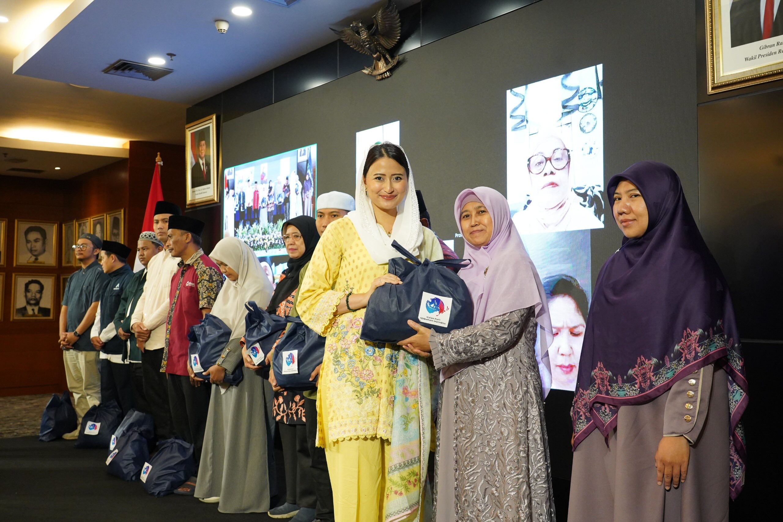 Wamendag pada PIMTI Berbagi Kemuliaan