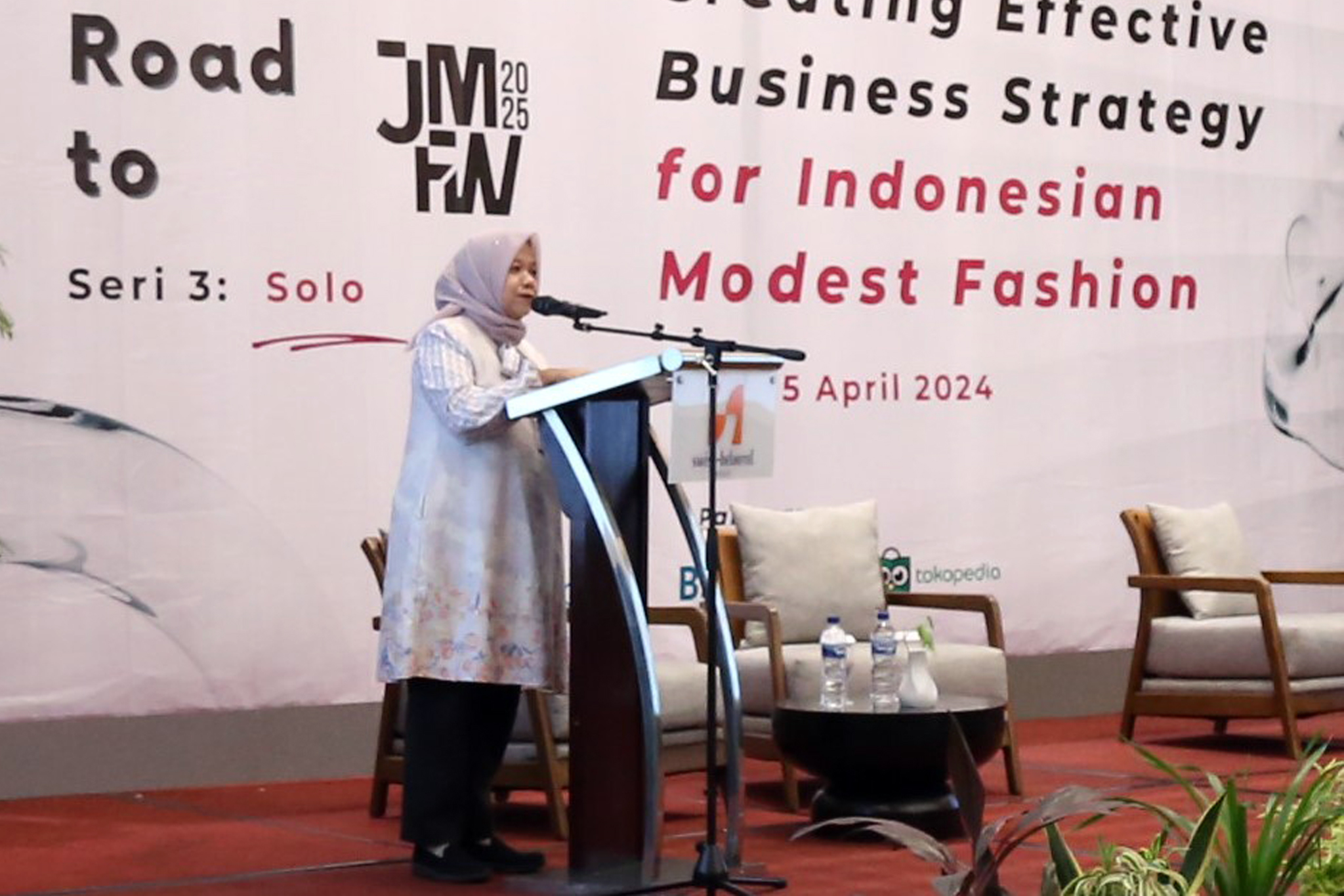 Kemendag Gelar Seminar dan Kurasi Road to Jakarta Muslim Fashion Week (JMFW) 2025 di Kota Solo