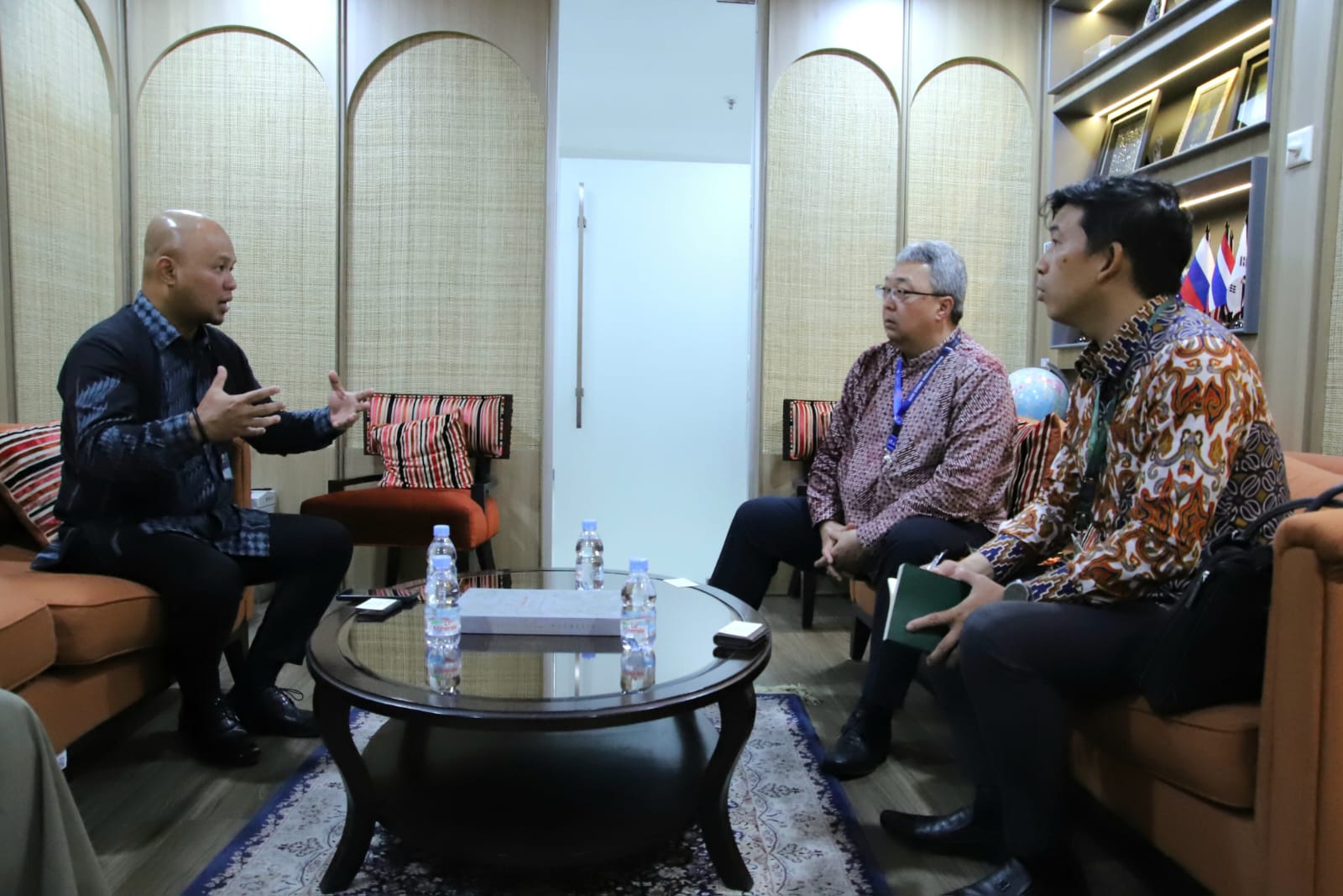 Kementerian Perdagangan Menerima Perwakilan SMBC Jepang